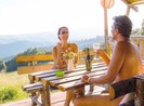 Vợ chồng khỏa thân đi khắp thế giới