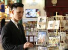 Ca sĩ đầu tiên quay hình bên trong Bưu điện trung tâm Sài Gòn