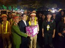 Chủ tịch Đà Nẵng thăm, chúc Tết lực lượng 911 đêm giao thừa