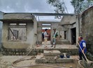 Bà con Đức Phổ, Quảng Ngãi phấn khởi nhận tiền sửa nhà
