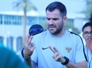 Sau lưng HLV McMenemy là vực thẳm
