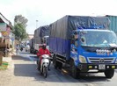 Xe cộ nhích từng chút một trên quốc lộ 1A