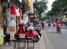 Cận cảnh vỉa hè bị lấn chiếm ở TP.HCM