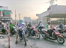Cận cảnh lô cốt 'bủa vây' trên nhiều tuyến đường ở TP.HCM
