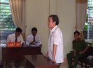 Chủ hãng nước đá dọa bắn nữ công nhân hầu tòa
