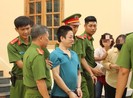 Tiếng khóc đau lòng của con gái khi cha nhận án tử hình