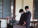 Bắt giam tại tòa 2 bị cáo tự ý xông vào nhà chém người