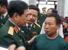Tướng Phan Văn Giang nghẹn ngào tại buổi họp báo 13 liệt sĩ