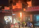 Quảng Ngãi: Cảnh sát kịp cứu 2 cha con kẹt trong đám cháy