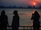 Phó Thủ tướng: Xử lý nghiêm kẻ sàm sỡ phụ nữ ở Hồ Tây