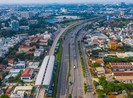 Kết nối người dân với metro: Dễ mà khó