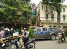 Công an làm việc với nam nhân viên nghi sờ ngực nữ đồng nghiệp