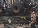 Xe quân sự lật, một số chiến sĩ bị thương
