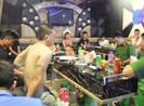 24 thanh niên quay cuồng với ma túy trong quán karaoke