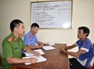 Khởi tố người đàn ông lạng lách, đạp cảnh sát giao thông