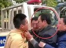 Chi cục trưởng say xỉn, túm cổ áo CSGT khi đo nồng độ cồn