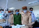 Nhóm thanh niên dàn hàng ngang, tông gãy đùi CSGT