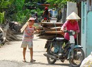 Cho xây dựng tạm trong dự án “treo”