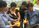 Người Sài Gòn hào hứng mua thịt heo bằng điện thoại