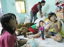 Gia đình 17 người: ‘Ăn ở đàng hoàng như người ta’