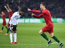 Tuổi 33 của Ronaldo và gánh nặng Bồ Đào Nha