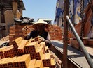 Khó khăn tháo dỡ lò gạch thủ công ở Quảng Ngãi