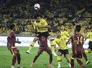 ‘Xệ cánh’, Malaysia vẫn thắng đậm Sri Lanka trước khi sang VN