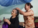 Nhận người dưng mù lòa về phụng dưỡng