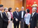 Thủ tướng: Thuyết phục dân phải từ cái bắt tay
