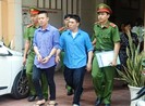 Vắng ‘người yêu nhí’, tòa phải trả hồ sơ