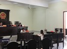 Phía sau vụ cô làm chết ao sen của cháu