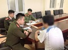 Đúng, sai chuyện bị phạt vì chỉ điểm chốt CSGT