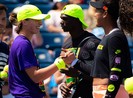 Nhà vô địch tuổi teen cầu cứu Naomi Osaka