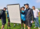 HLV Akira Nishino khuấy động đội tuyển Thái Lan