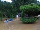 Bão số 5: Miền núi Quảng Nam bị chia cắt do sạt lở