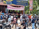 Nghi vợ ngoại tình, người chồng đâm đầu bếp tử vong