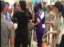 Thông tin chính xác về clip “bé gái bị sàm sỡ trên máy bay“