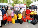 Xúc động 6 chuyến xe 0 đồng chở bệnh nhân về ăn Tết