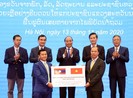 Việt Nam tặng Lào 1.000 tấn gạo khắc phục hậu quả thiên tai