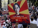 Mỹ, Anh lên tiếng vụ bà Suu Kyi bị cáo buộc thêm tội danh mới