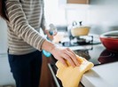 Ly dị, toà quyết chồng phải trả tiền công làm việc nhà cho vợ