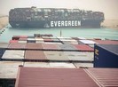 Tắc nghẽn kênh đào Suez do tàu 224.000 tấn mắc cạn