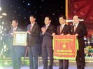 Châu Thành A đón nhận danh hiệu Anh hùng Lao động