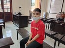 Trộm một lúc 5 điện thoại rồi trốn sau chậu cây kiểng