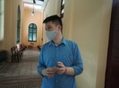 Lừa hơn 2 tỉ ăn chơi, nói dối gửi tiền cho cha trị bệnh