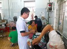 Điều tra vụ gần 200 người nhập viện nghi ngộ độc sau tiệc cưới