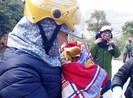 Hy hữu: Cô giáo cứu sản phụ sinh con bên đường