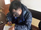 Phạt tiền thanh niên 'bôi mặt đen ăn xin' để câu like
