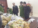 Bắt 4 kẻ đi trên xe ô tô chở 8 bao tải 'khủng' nghi ma túy