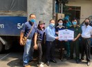 2 tỉ đồng tặng các lực lượng chống dịch COVID-19